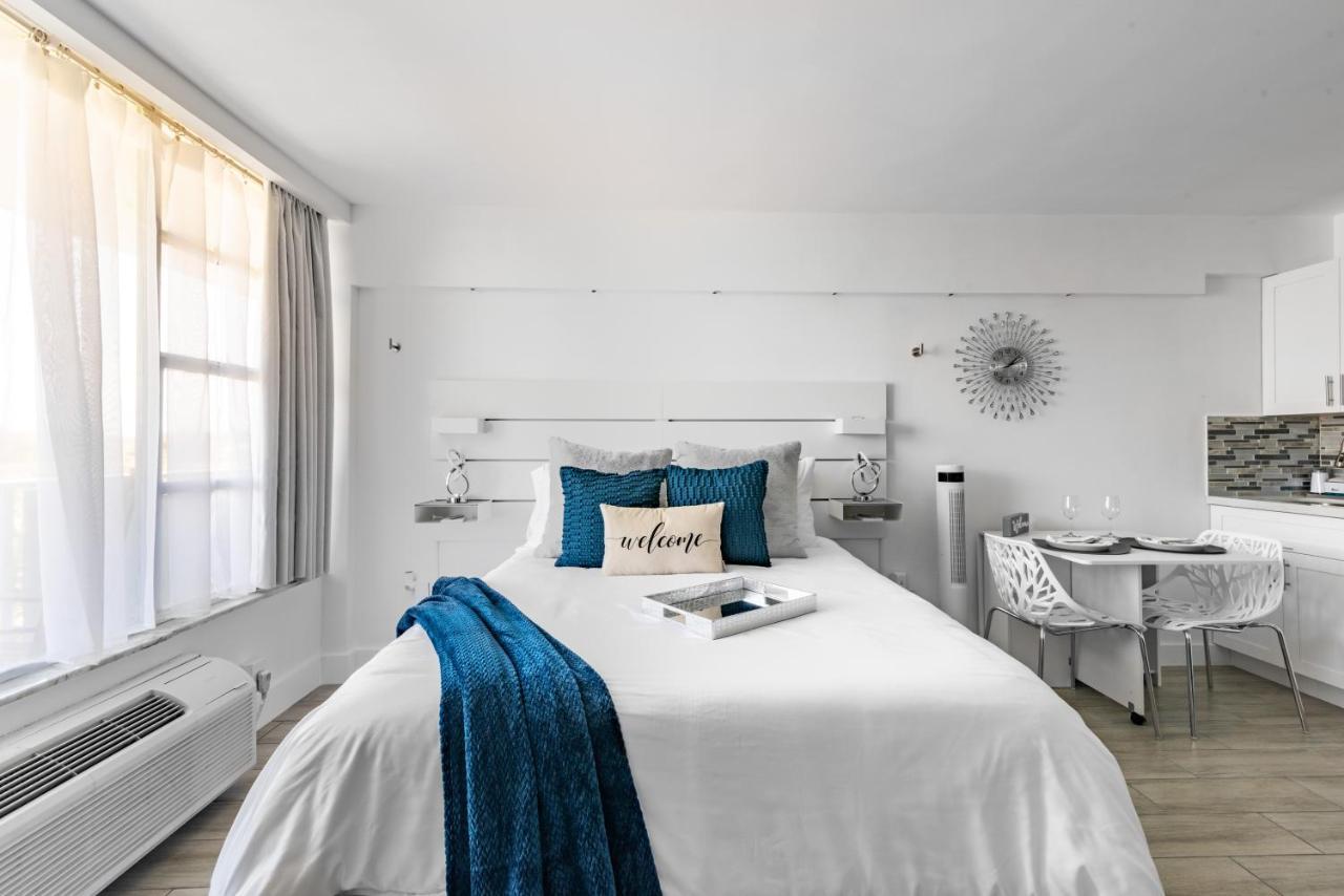 Newly Renovated Oceanfront Studio W/ Balcony - Daytona Beach Apartment Exterior photo